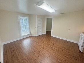 Building Photo - 537 Stockton St