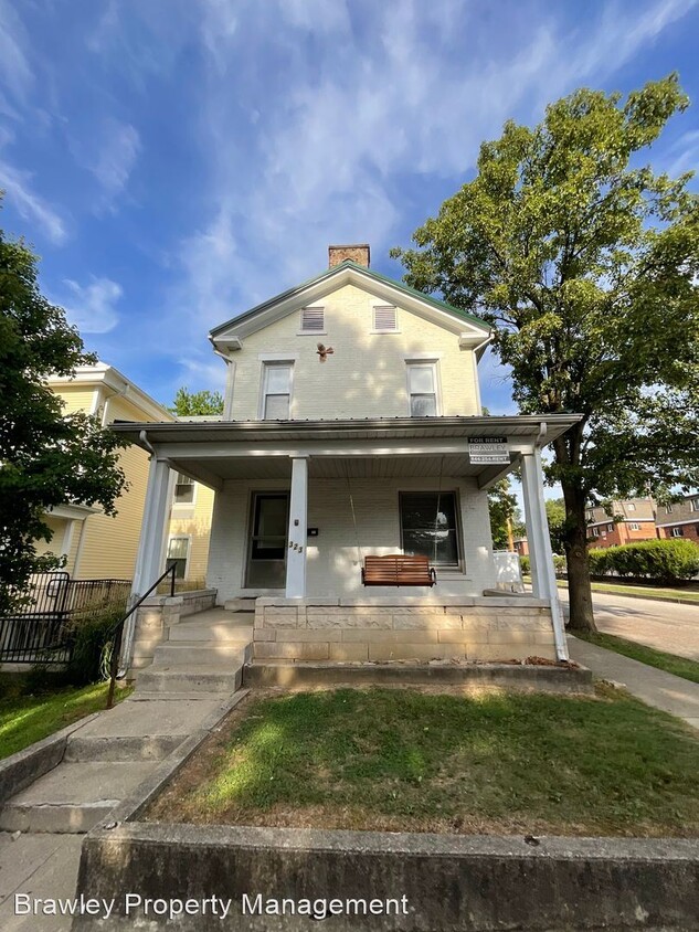 Primary Photo - 4 br, 2 bath House - 323 N. Grant St