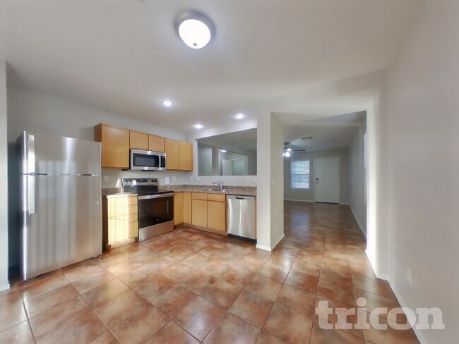 Foto del edificio - 11519 W Windrose Ave