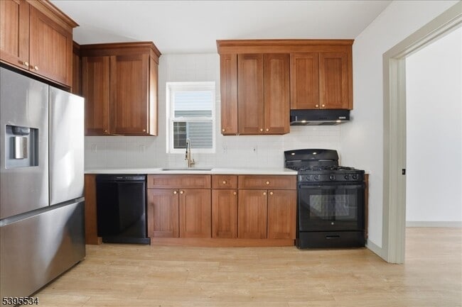 Foto del edificio - 260 S 10th St