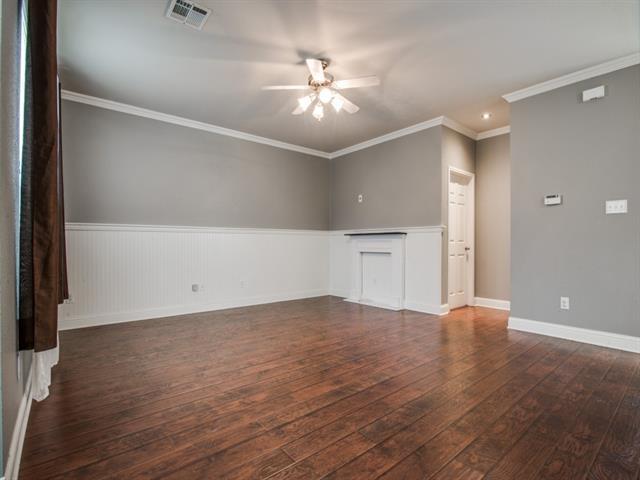 Foto del edificio - 10120 Cherry Hill Ln