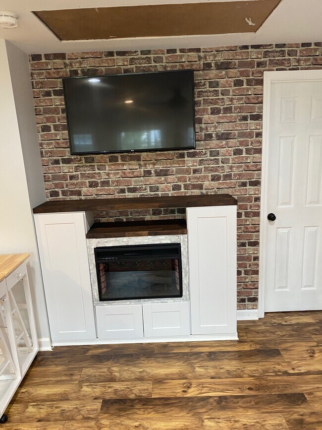 1204 Belhaven Rd Unit 1A, Cary, NC 27513 Apartments in Cary, NC