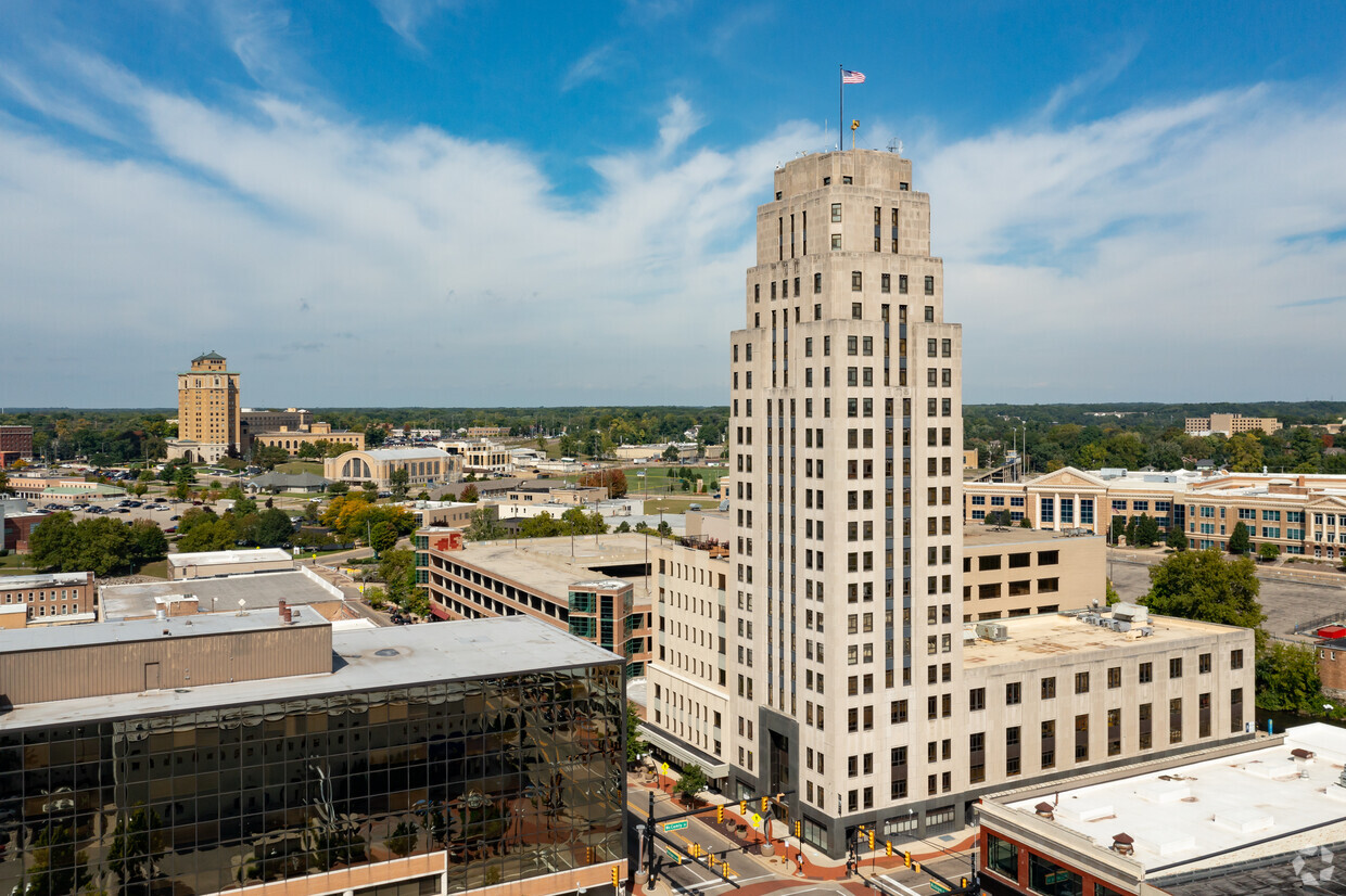 Primary Photo - Battle Creek Tower Luxury Suites