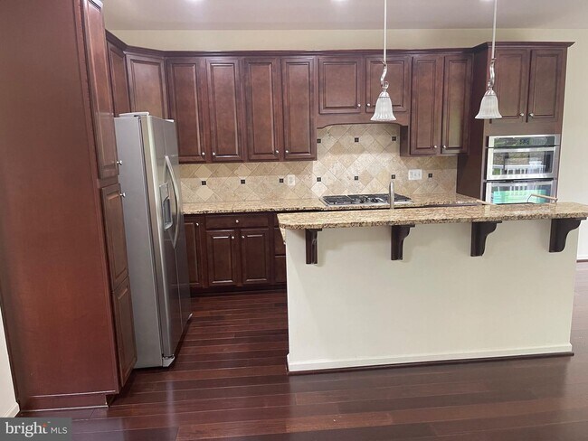 Foto del edificio - 1545 Rabbit Hollow Pl