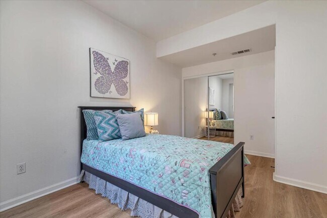 Foto del edificio - 783 Parc Ln