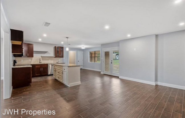 Building Photo - 4 br, 2 bath House - 212 Shadow Ridge