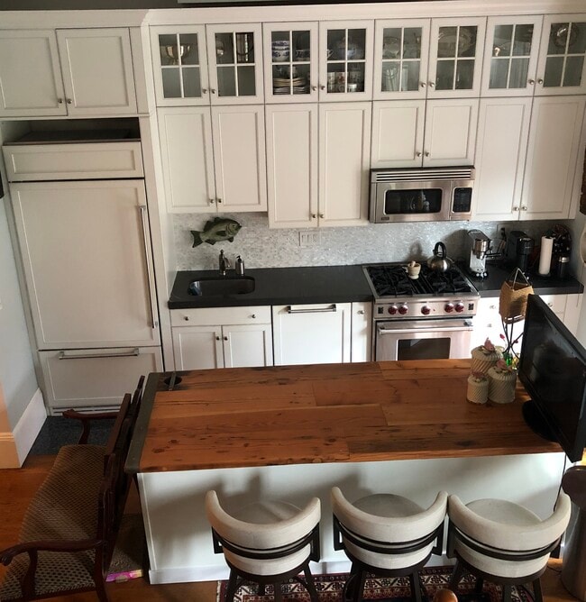 Building Photo - 35 Upton St