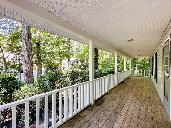 Building Photo - Great Newly Renovated Home Near North Hill...