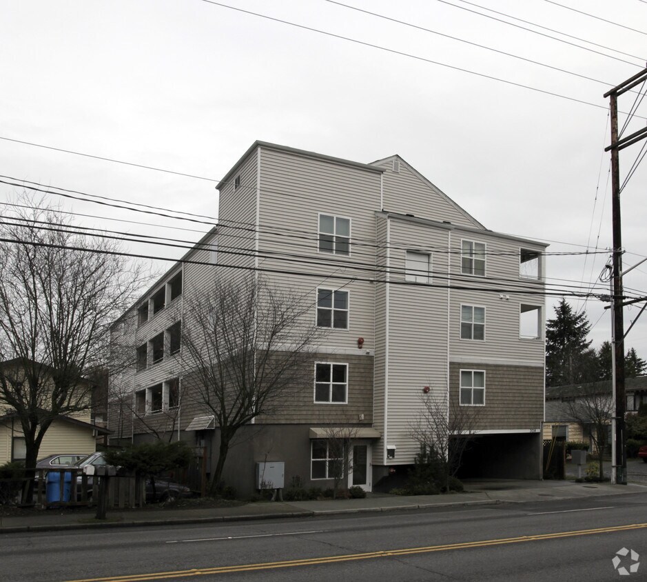 Primary Photo - 3014 145th St NE