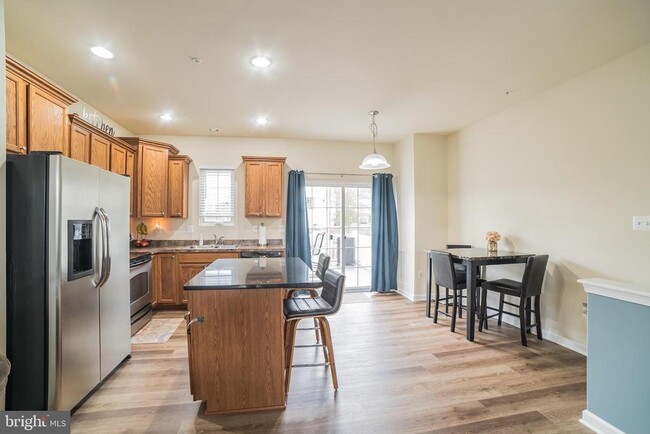 Building Photo - 1026 Sithean Way