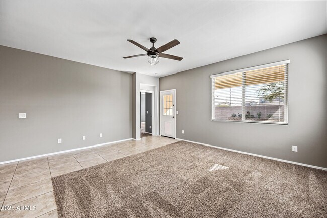 Foto del edificio - 31027 W Mulberry Dr