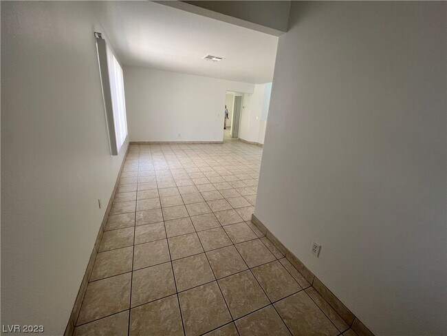 Foto del edificio - 8313 Classic Villa Ct