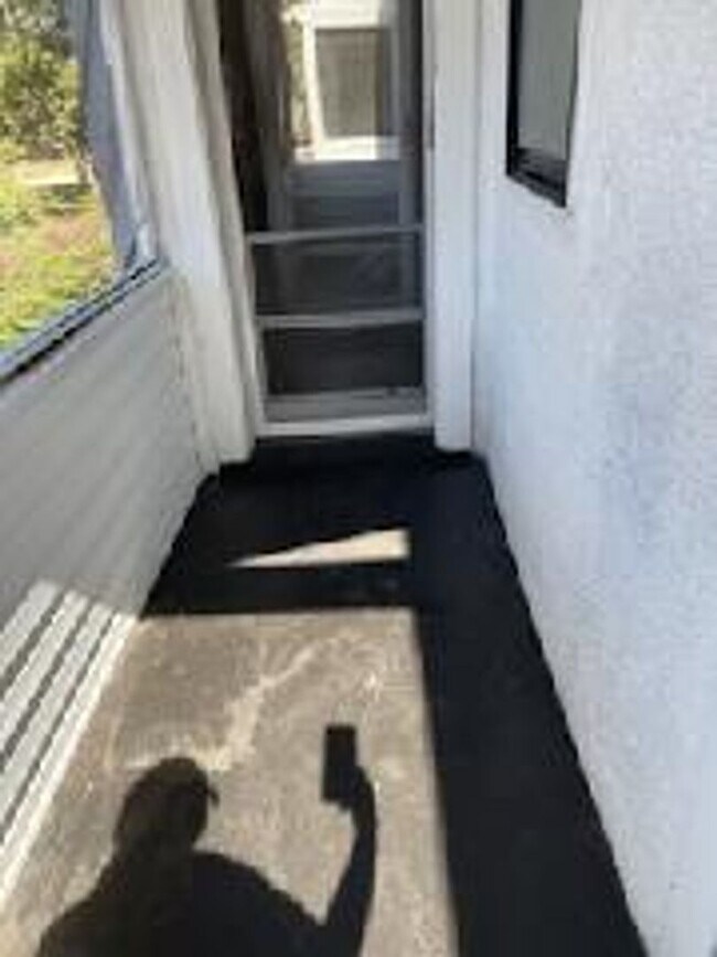 Foto del edificio - 436 E Park Ave