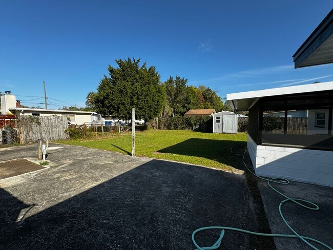 Foto del edificio - Fully Renovated 3 Bed/ 2 Bath Available Now!