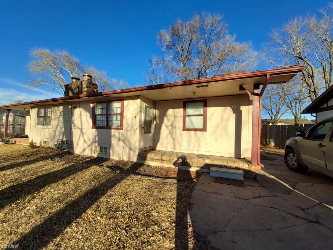 Primary Photo - 2 br, 1 bath Duplex - 524 S Ruth Ave