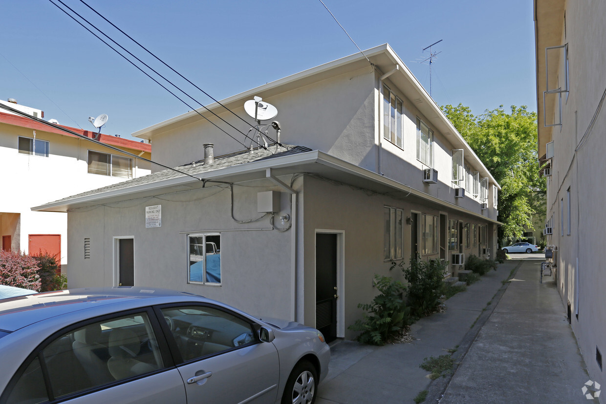 Building Photo - 1712 O St