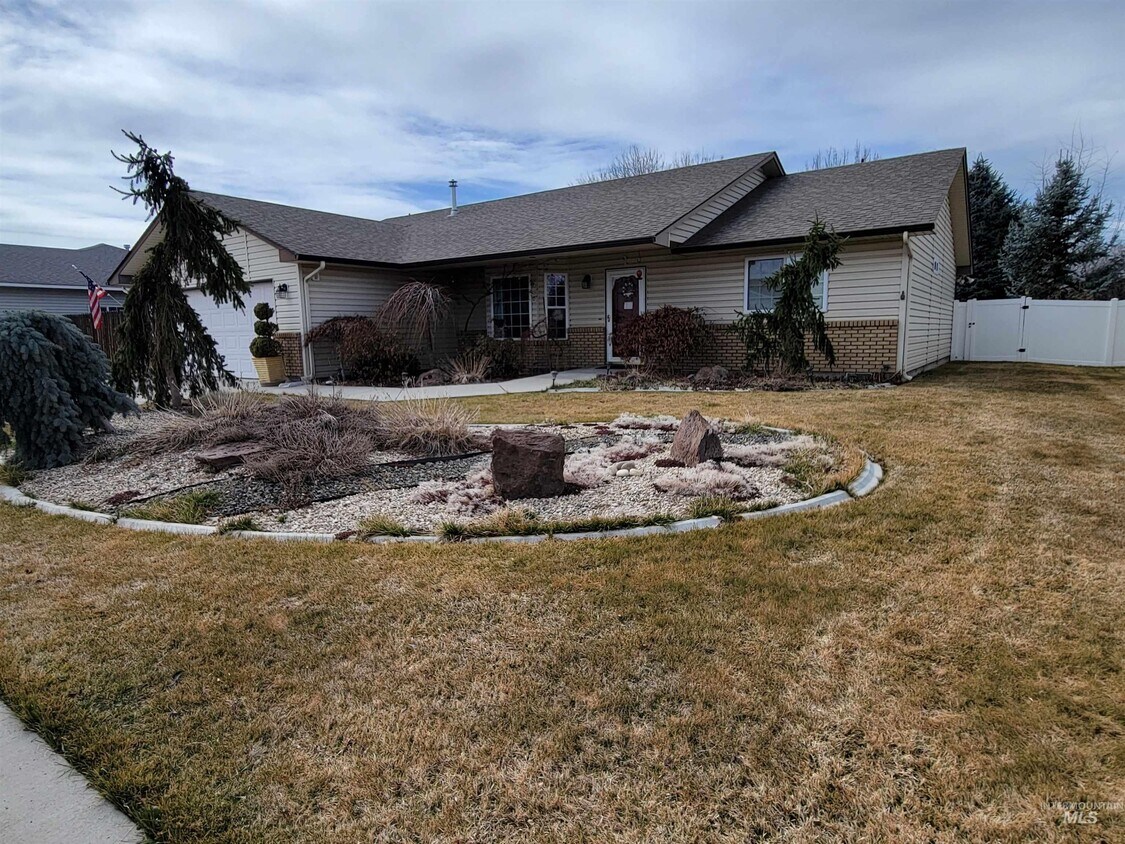 Primary Photo - 161 SW 18th St