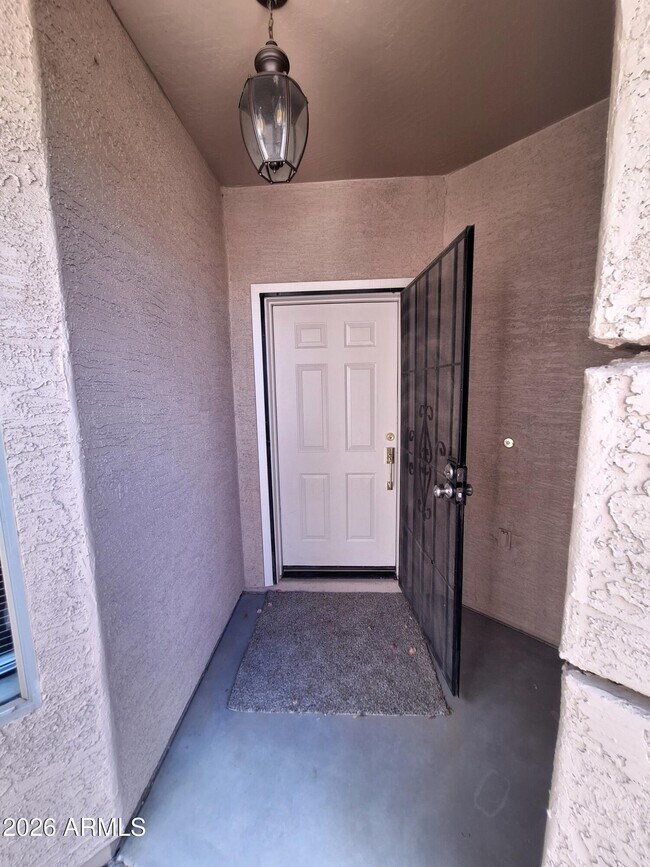 Foto del edificio - 3307 E Fremont Rd