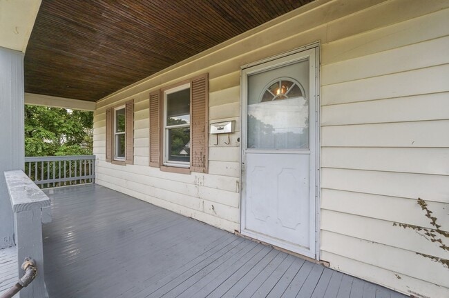 Photo - LEASING SPECIAL - sign a 13-month lease by 7/31/2026 and second month is free! House