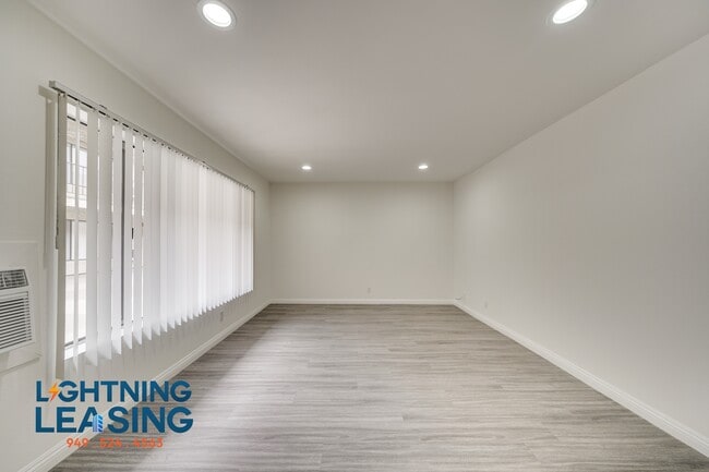 Building Photo - 5123 Klump Ave