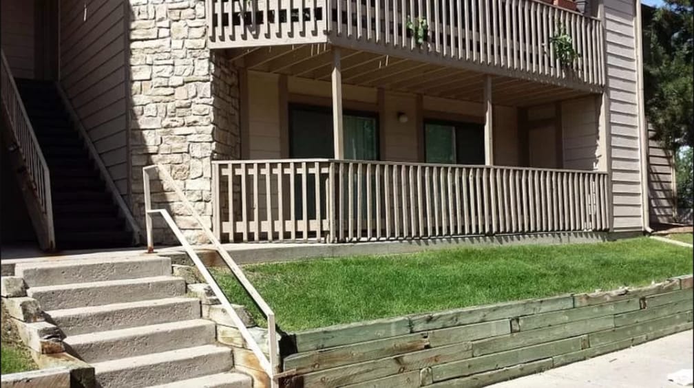 Photo - "Spacious 3-Bed, 2-Bath Condo Retreat in Aurora – 1177 Sq Ft of Comfort at 18033 E Ohio Ave!"