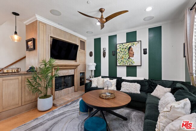 Building Photo - 5701 Kiyot Way