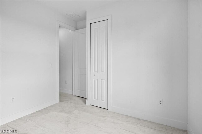 Foto del edificio - 656 Grant