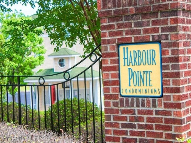 Foto del edificio - 3310 Harbour Pointe Pl