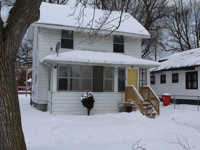 Building Photo - 862 Lavette Ave