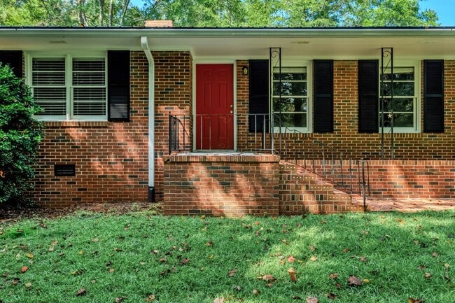 Photo - 1380 Ivywood Drive House