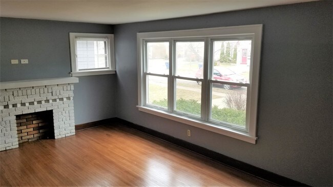 Foto del edificio - 184 Hamilton Dr