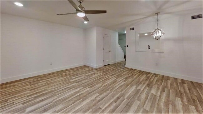 Building Photo - 1913 Hearthstone Dr