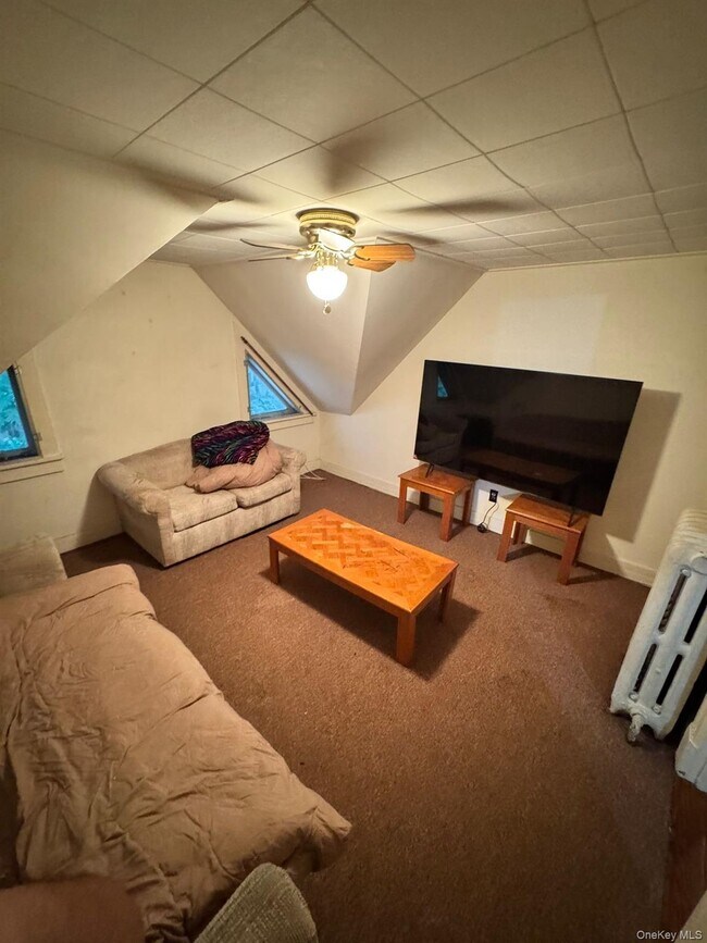 Foto del edificio - 100 Cottage Ave