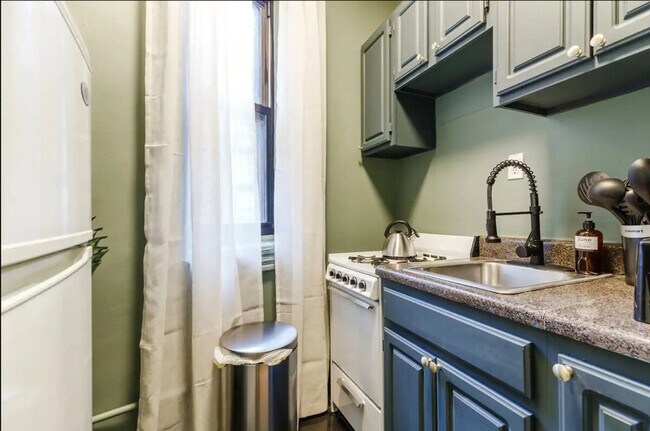 Foto del edificio - 104 W 83rd St
