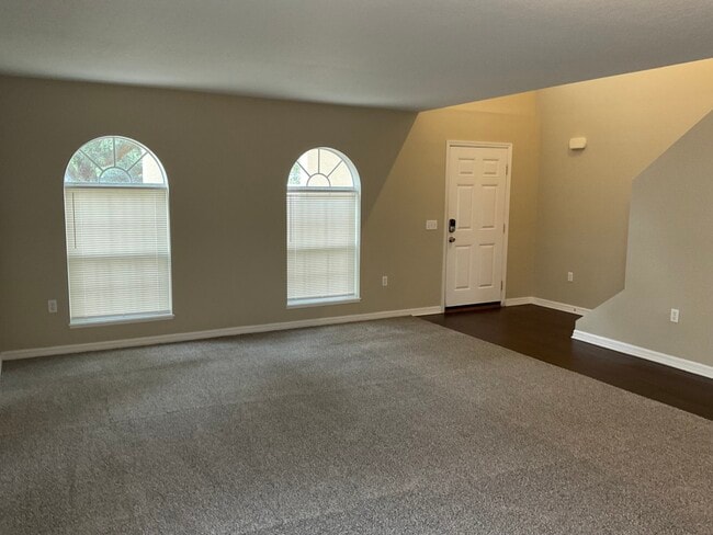Building Photo - 5932 Royal Hills Cir