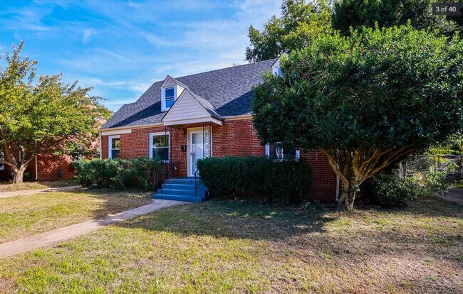 Foto del edificio - 604 E Cawson St