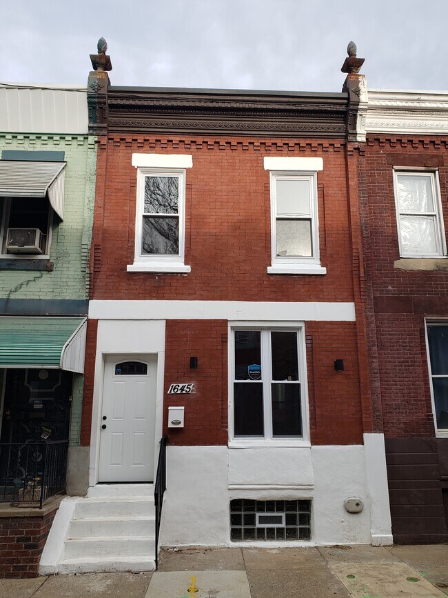 Foto del edificio - 1645 N Newkirk St