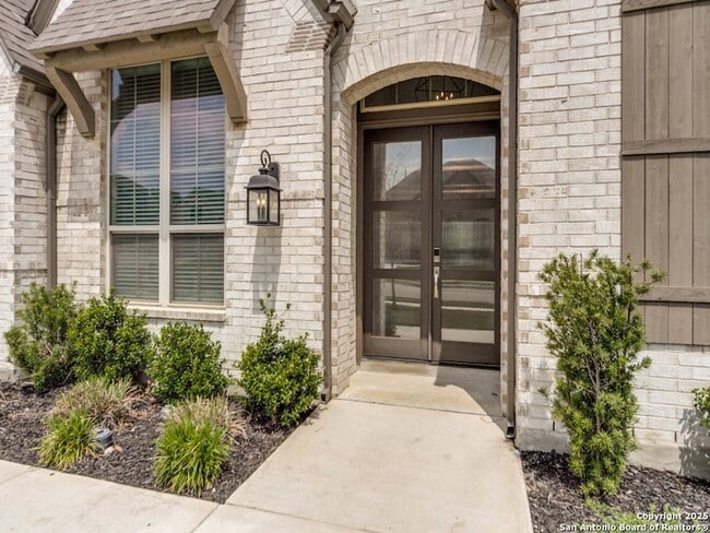 Foto del edificio - 122 Wildrose Hill Dr