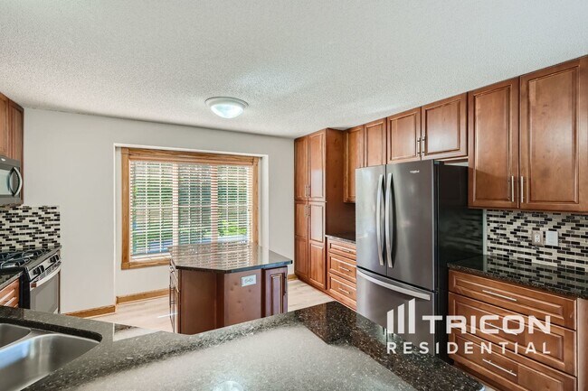 Foto del edificio - 15823 Foxhill Ave N