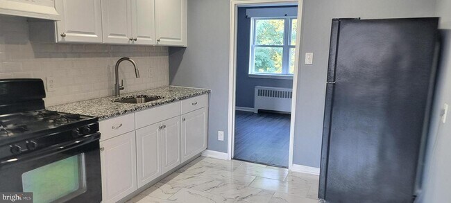 Foto del edificio - 307 E Clarkson Ave