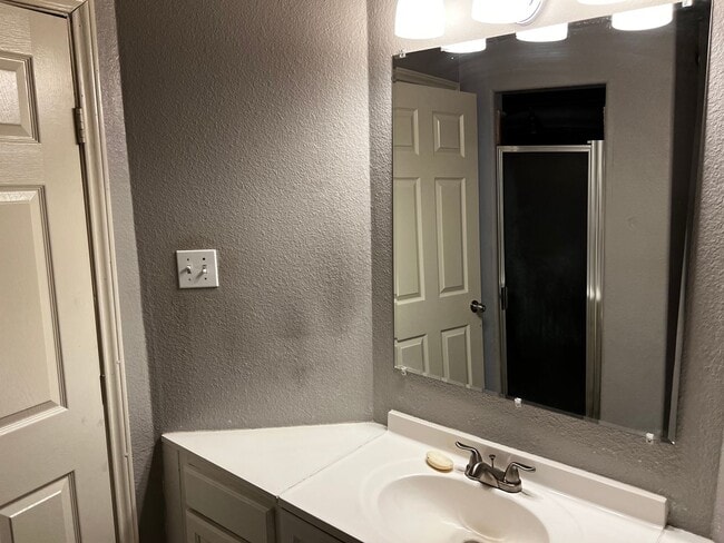 Photo - Palo Alto Village House