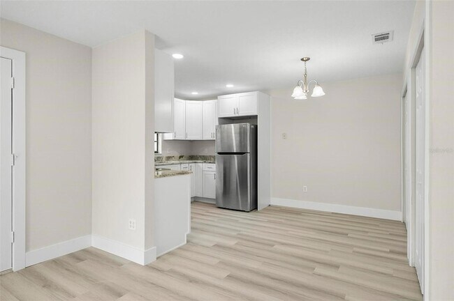 Foto del edificio - 123 Rae Dr