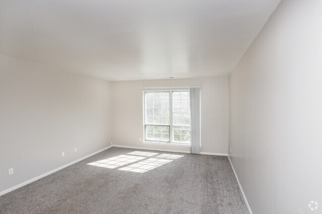 Interior Photo - Golfview Apartments