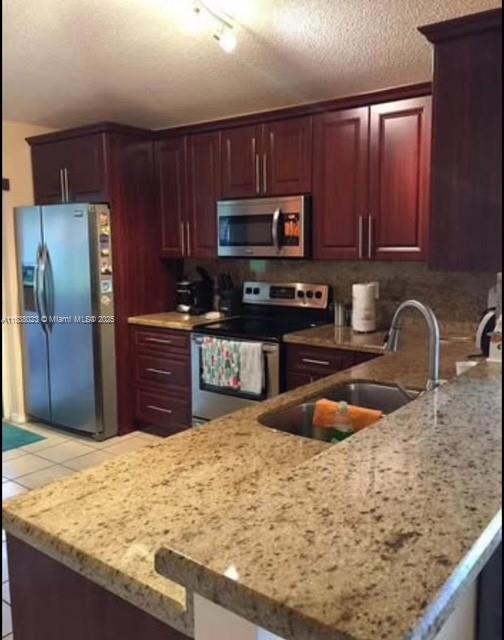 Foto del edificio - 707 NW 208th Dr