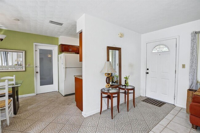 Foto del edificio - 160 NW 34th St