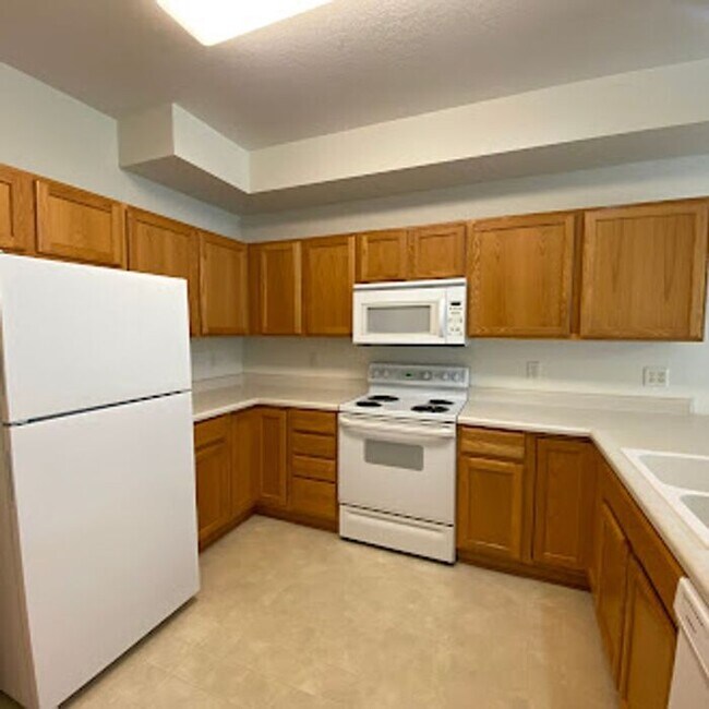Foto del edificio - $1550 | 3 Bedroom, 2 Bathroom House | PET ...