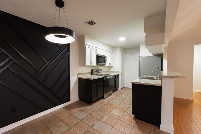 Foto del edificio - 3-Bedroom Home for Lease in Rowlett – Cul-...