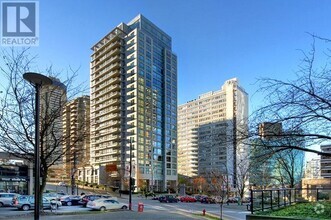 Building Photo - 1420-1420 W Georgia St