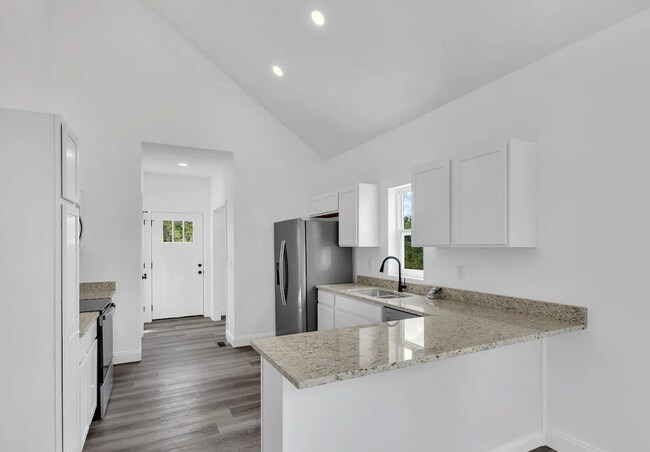 Foto del edificio - BRAND NEW!!!!! THIS HOME IS PET FRIENDLY!!!!!