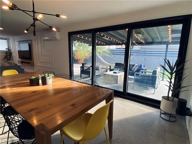 Foto del edificio - 2105 Bonnie Brae Ave